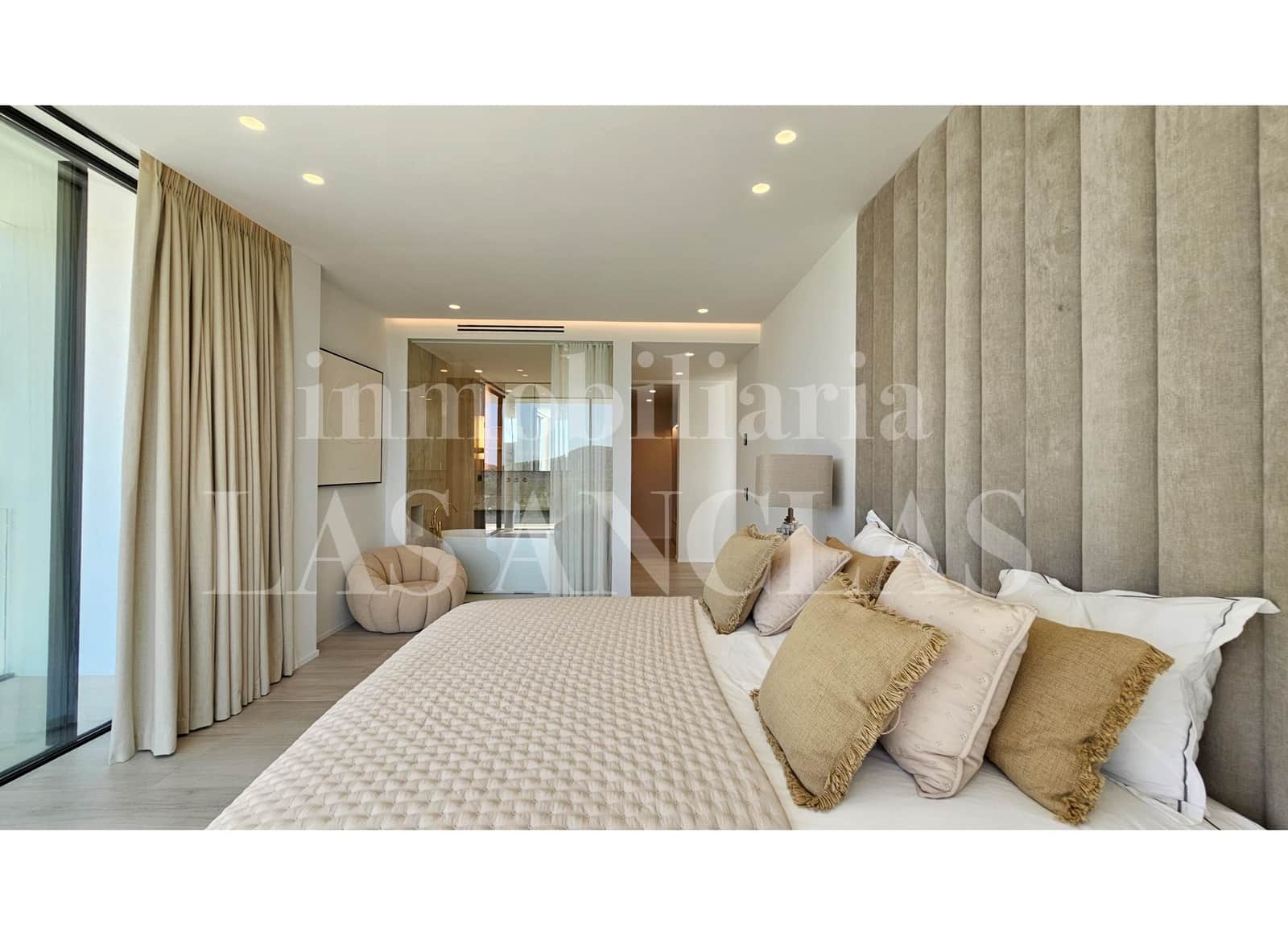 7 chambre Villa/Maison à vendre à Nuestra Senora de Jesus avec piscine garage - 6 990 000 € (Ref: 10094643)