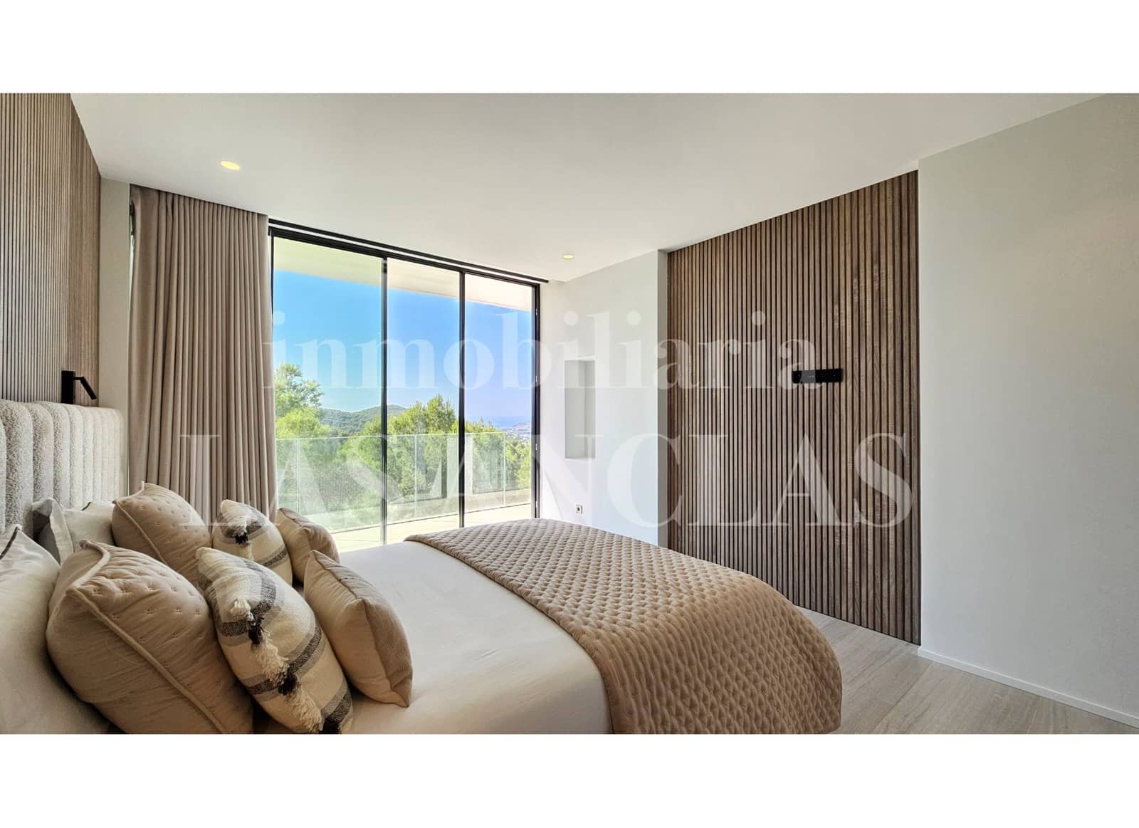 7 chambre Villa/Maison à vendre à Nuestra Senora de Jesus avec piscine garage - 6 990 000 € (Ref: 10094643)
