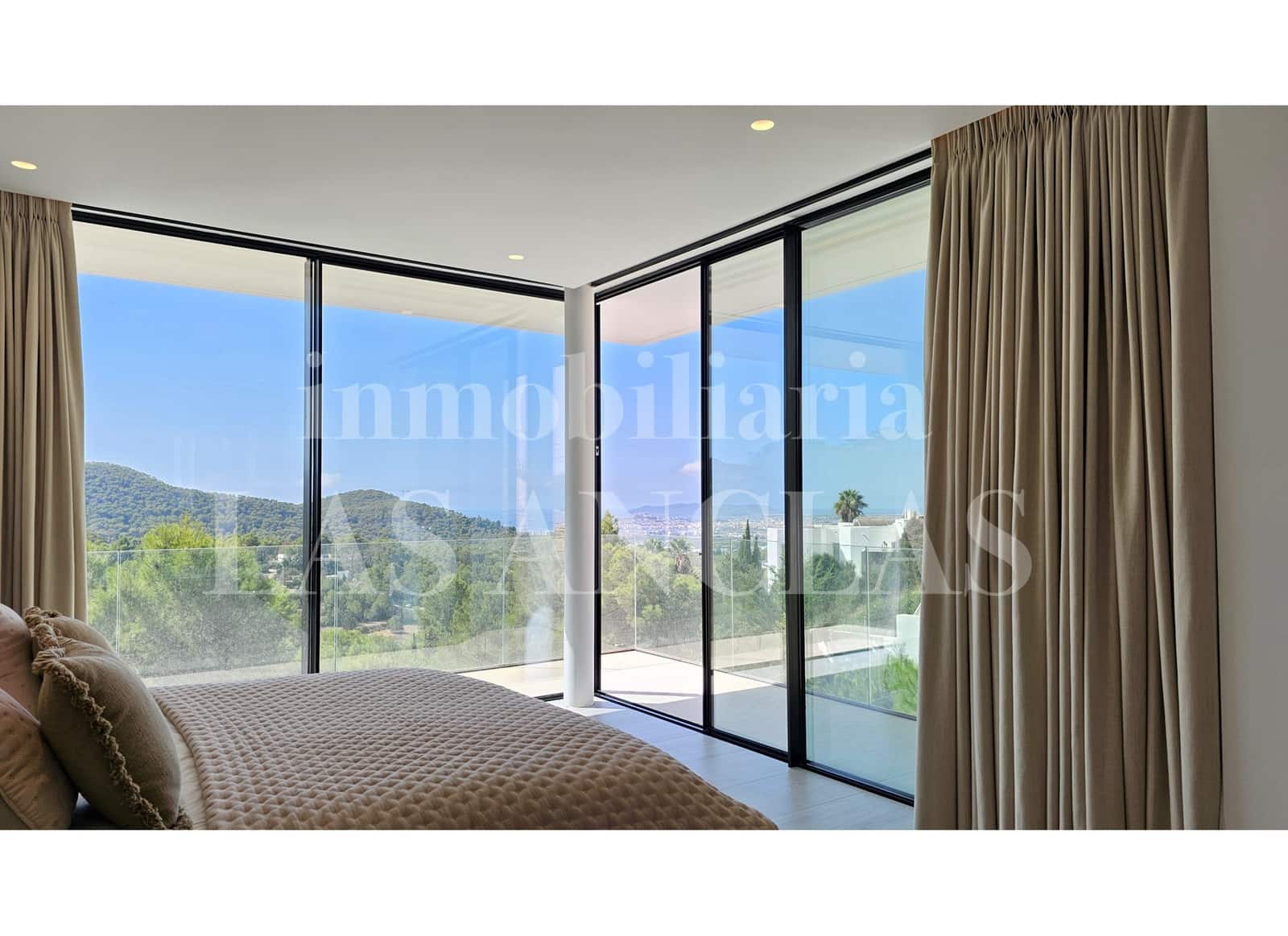 7 chambre Villa/Maison à vendre à Nuestra Senora de Jesus avec piscine garage - 6 990 000 € (Ref: 10094643)