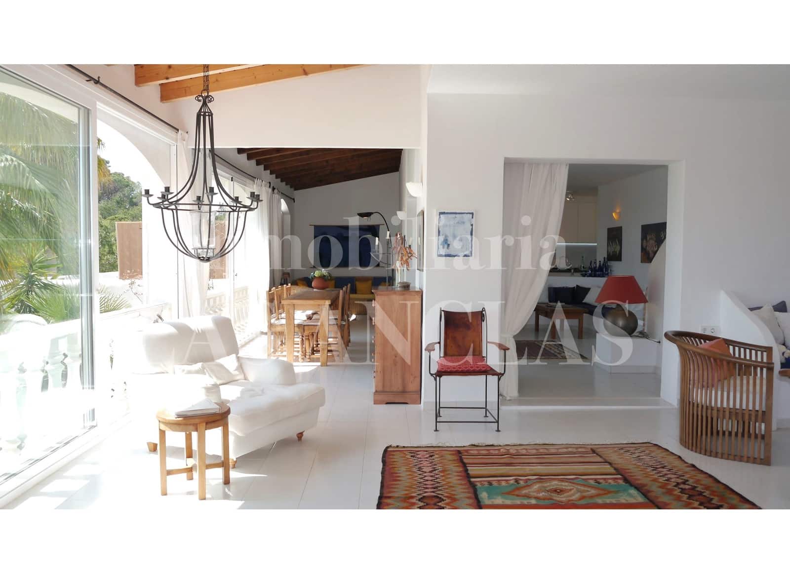 3 sovrum Radhus till salu i Roca Llisa med pool - 1 495 000 € (Ref: 10099398)