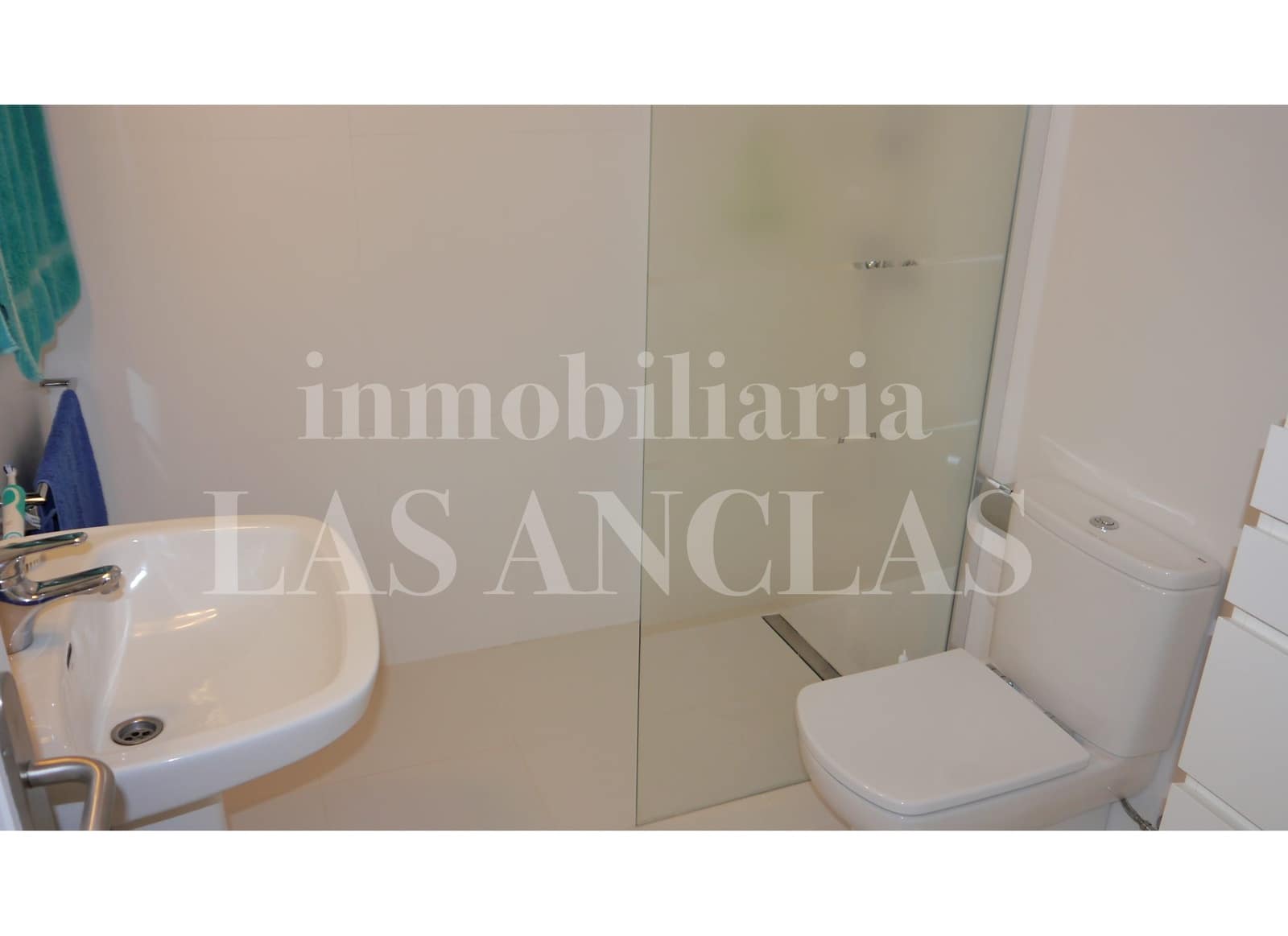 3 sovrum Radhus till salu i Roca Llisa med pool - 1 495 000 € (Ref: 10099398)