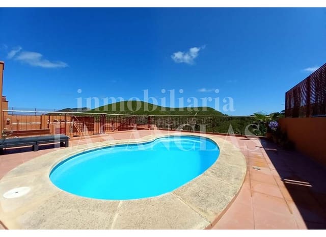 Penthouse te koop in Santa Eulalia / Santa Eularia met zwembad garage - € 885.000 (Ref: 10100499)