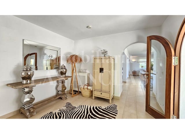 4 quarto Moradia para venda em Nuestra Señora de Jesus, Santa Eulalia / Santa Eularia com piscina garagem - 2 900 000 € (Ref: 10113489)