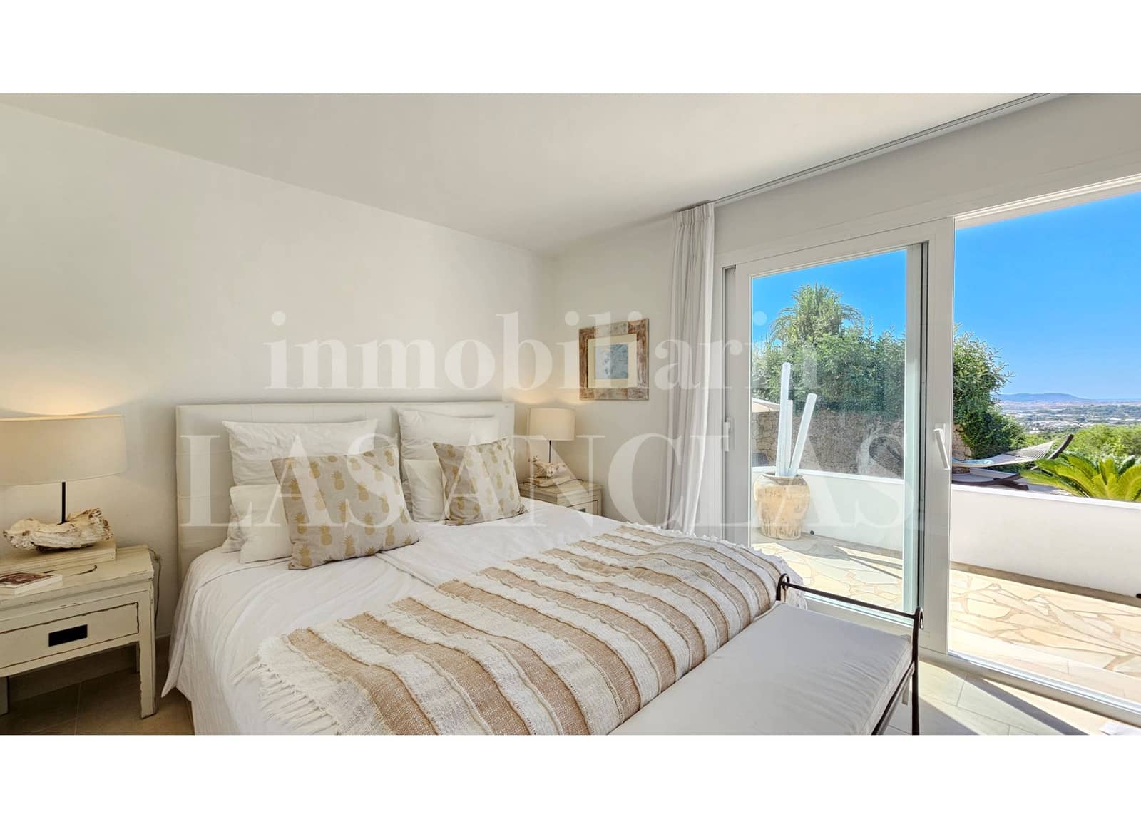 4 quarto Moradia para venda em Nuestra Senora de Jesus com piscina garagem - 2 900 000 € (Ref: 10113489)