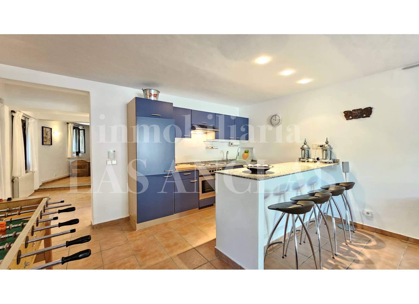 4 bedroom Villa for sale in La Siesta with pool garage - € 2,850,000 (Ref: 10121089)