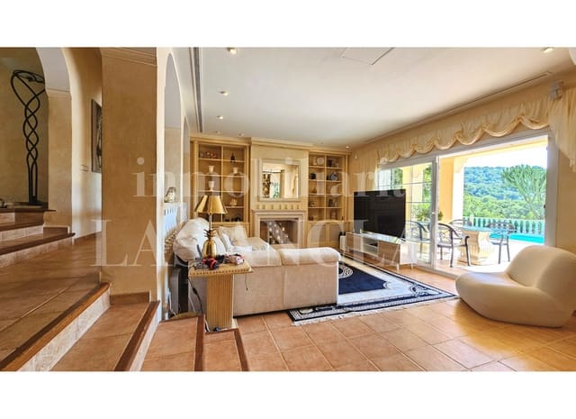3 soveværelse Villa til salg i Talamanca, Ibiza by med swimmingpool garage - € 4.300.000 (Ref: 10135207)