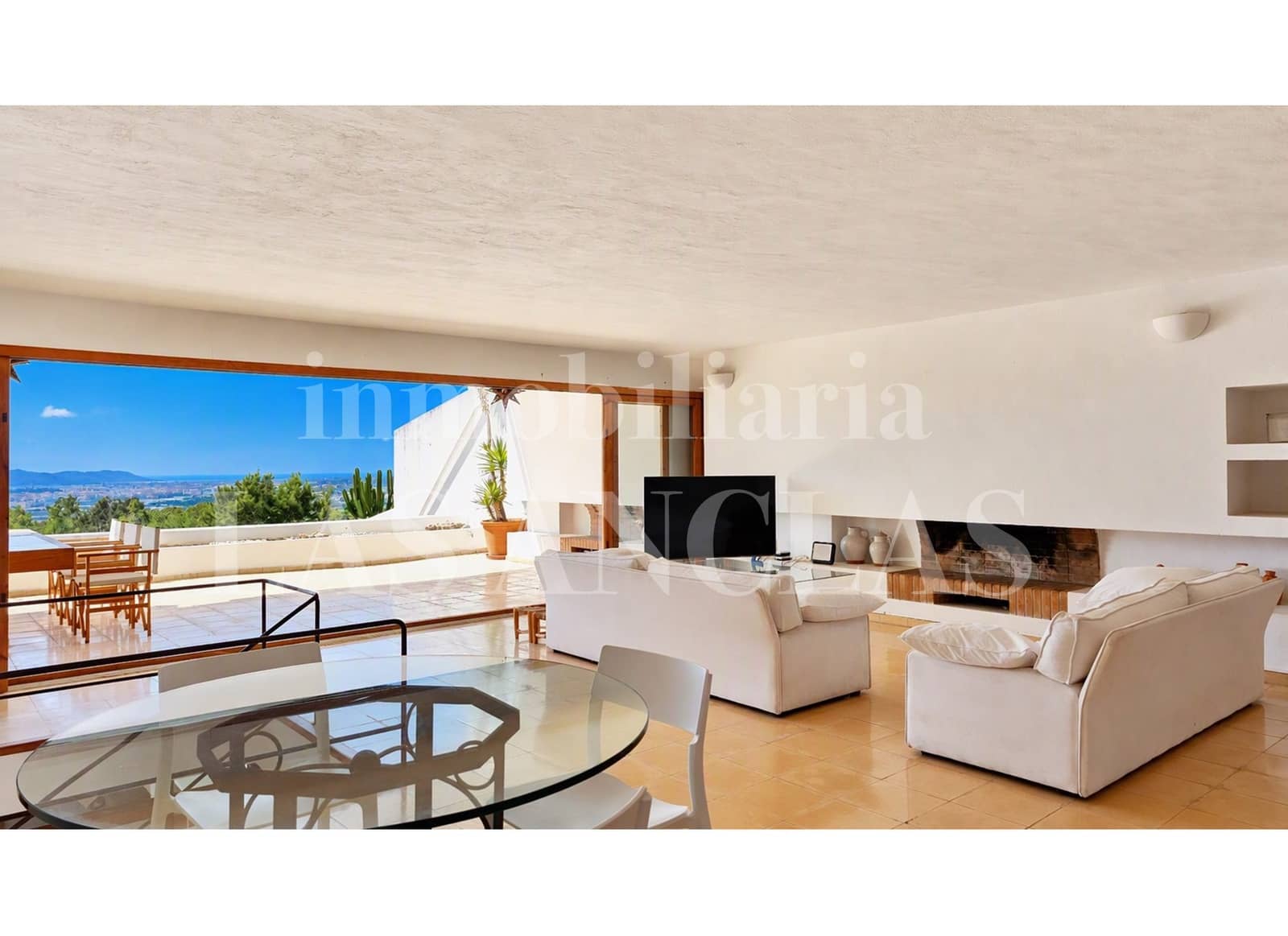 3 chambre Villa/Maison Mitoyenne à vendre à Nuestra Senora de Jesus avec piscine garage - 2 200 000 € (Ref: 10163502)