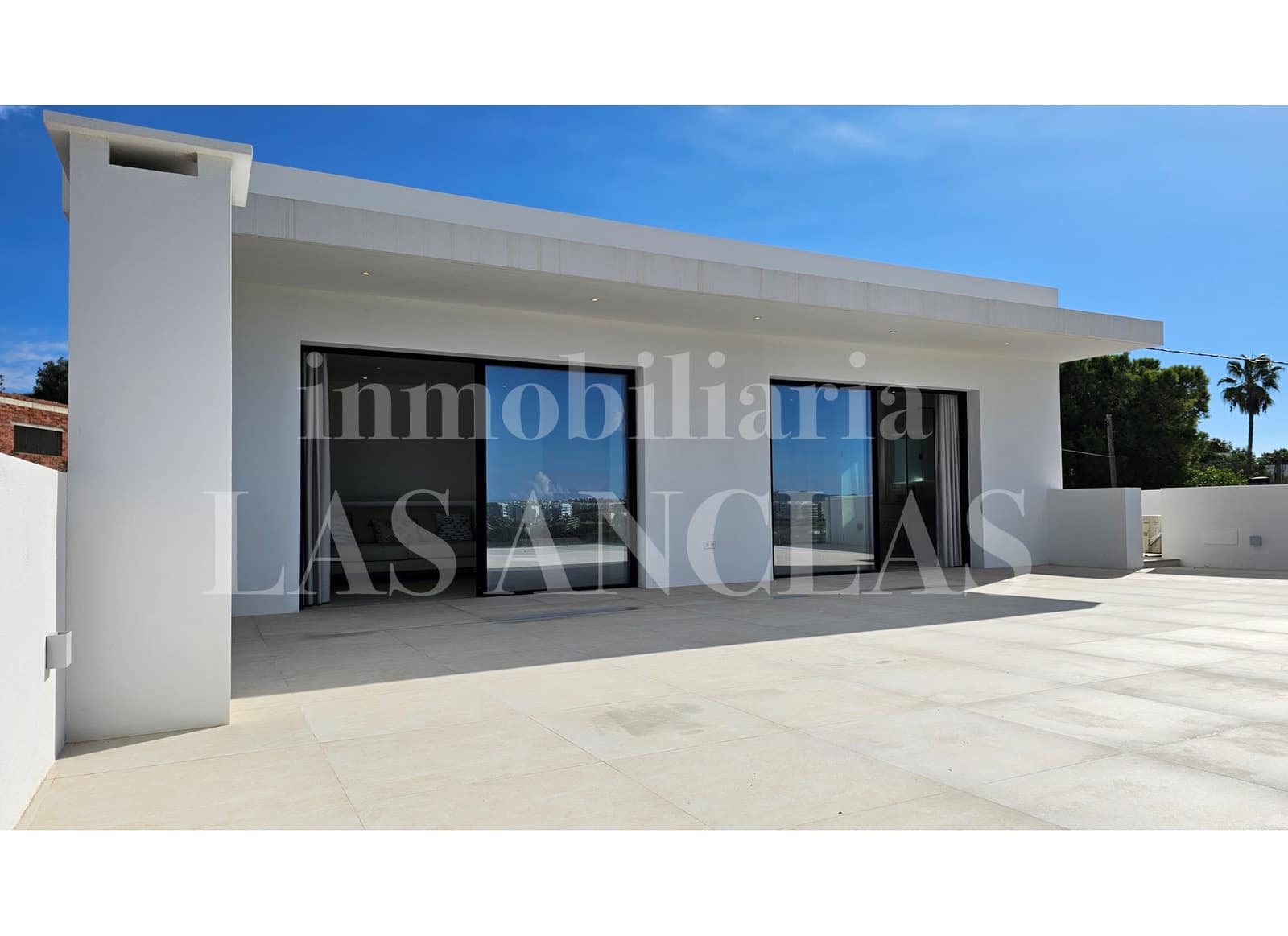 6 bedroom Villa for sale in Talamanca with pool garage - € 5,795,000 (Ref: 10165804)