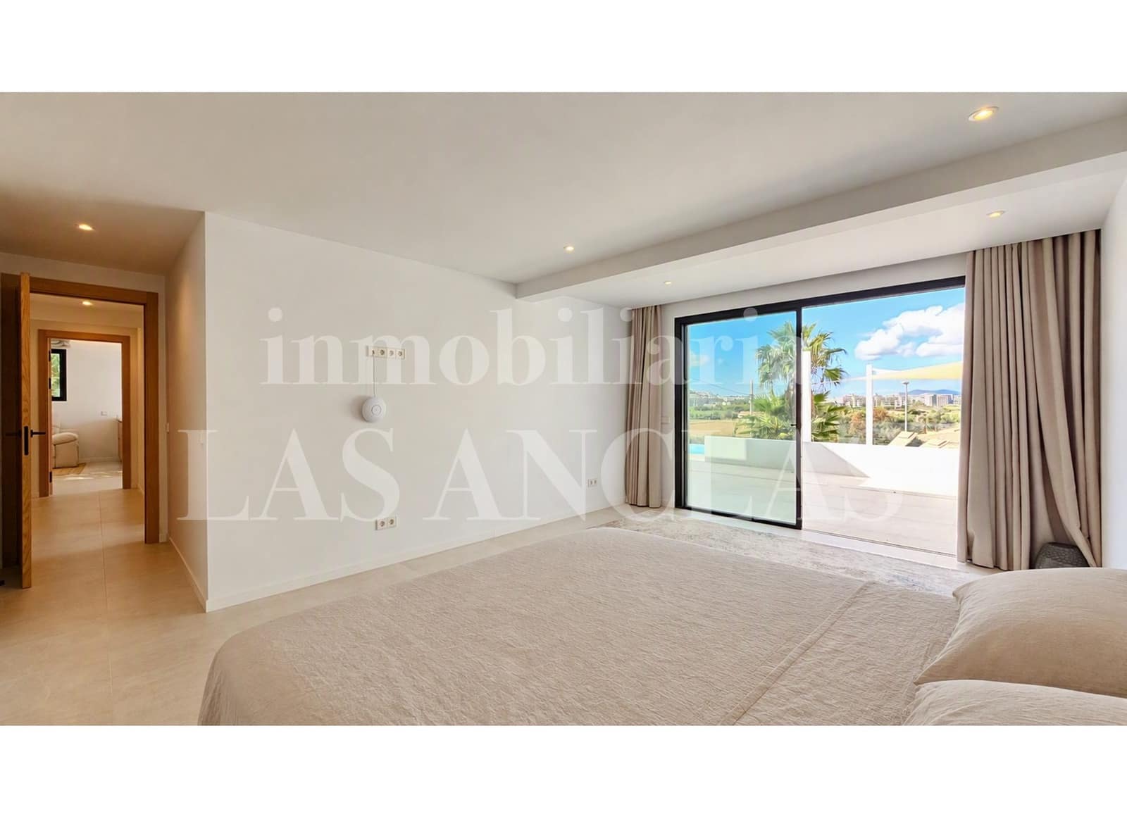 6 bedroom Villa for sale in Talamanca with pool garage - € 5,795,000 (Ref: 10165804)