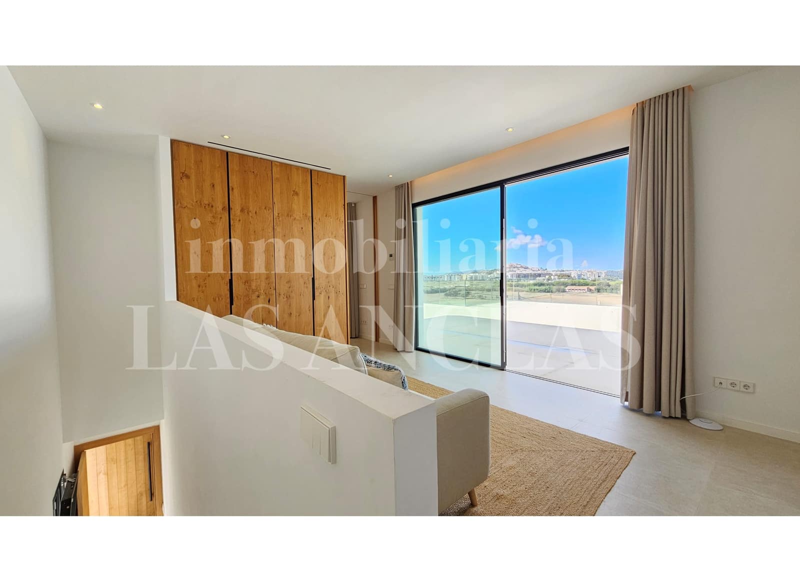 6 bedroom Villa for sale in Talamanca with pool garage - € 5,795,000 (Ref: 10165804)
