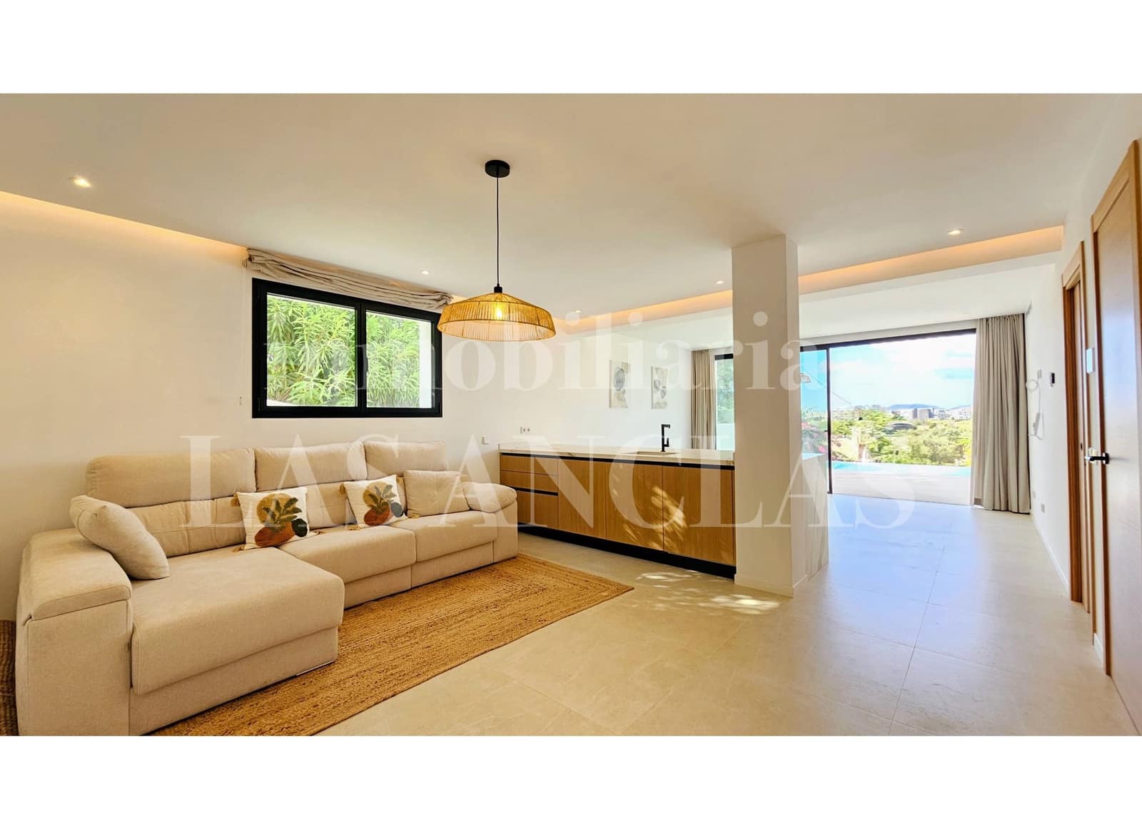 6 bedroom Villa for sale in Talamanca with pool garage - € 5,795,000 (Ref: 10165804)