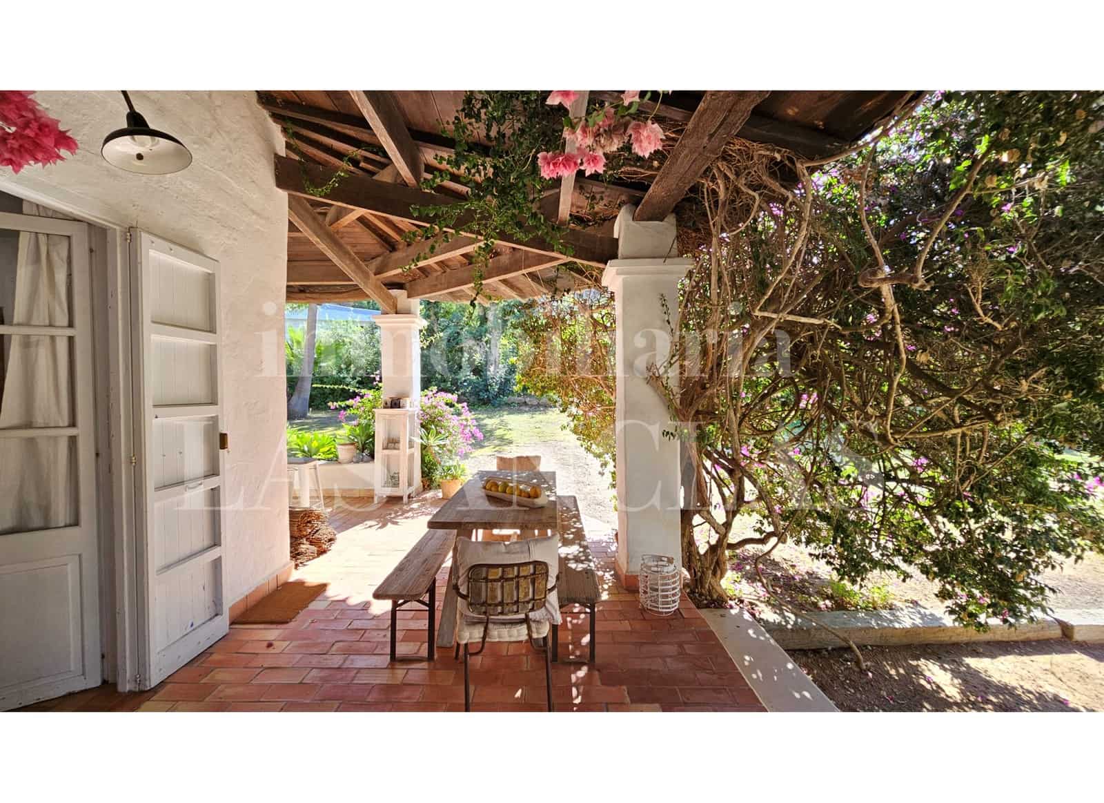 6 bedroom Finca/Country House for sale in Nuestra Senora de Jesus with pool - € 2,490,000 (Ref: 10186253)