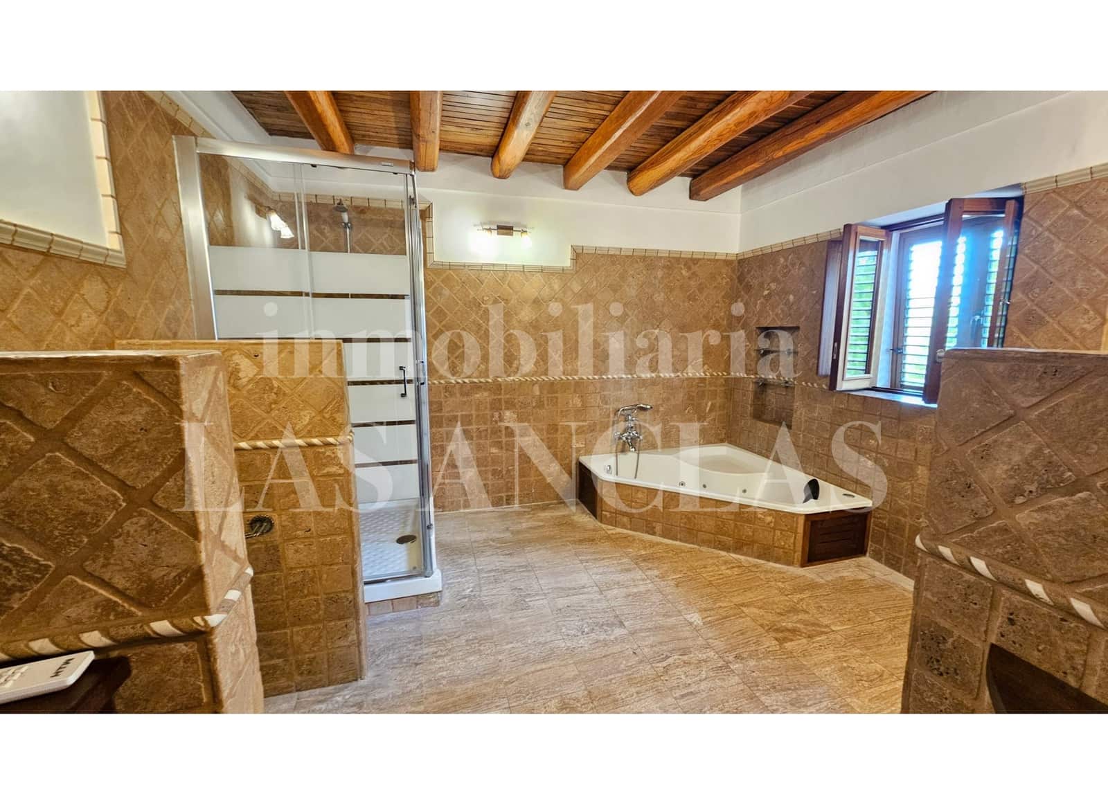 4 soveværelse Finca/Landehus til salg i Santa Gertrudis de Fruitera med swimmingpool - € 3.150.000 (Ref: 4330325)