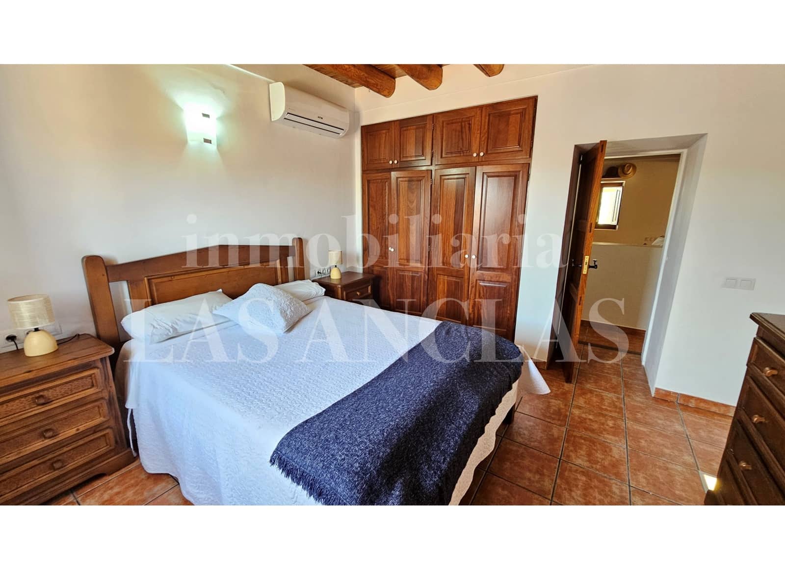 4 soveværelse Finca/Landehus til salg i Santa Gertrudis de Fruitera med swimmingpool - € 3.150.000 (Ref: 4330325)