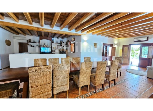 4 soveværelse Finca/Landehus til salg i Santa Gertrudis de Fruitera, Santa Eulalia / Santa Eularia med swimmingpool - € 3.150.000 (Ref: 4330325)