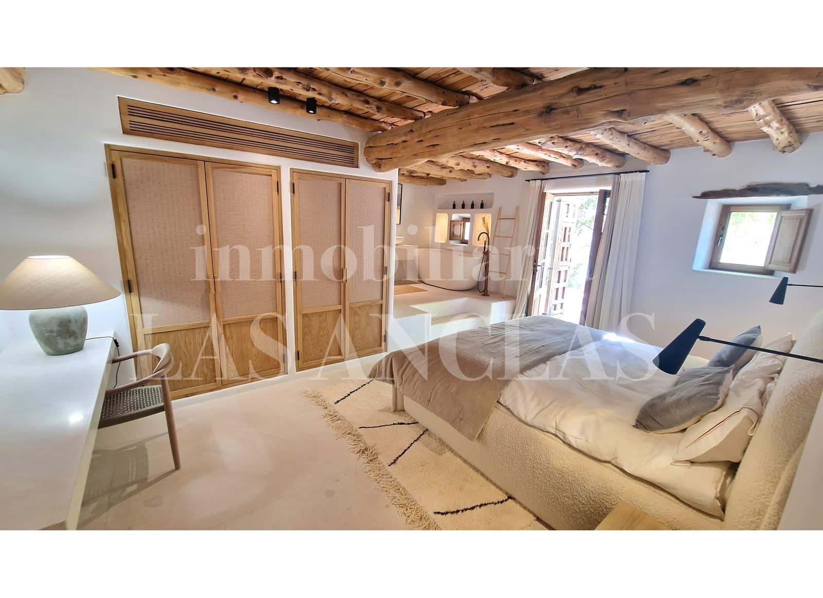 5 soveværelse Finca/Landehus til salg i San Jose / Sant Josep de Sa Talaia med swimmingpool - € 4.500.000 (Ref: 8751855)