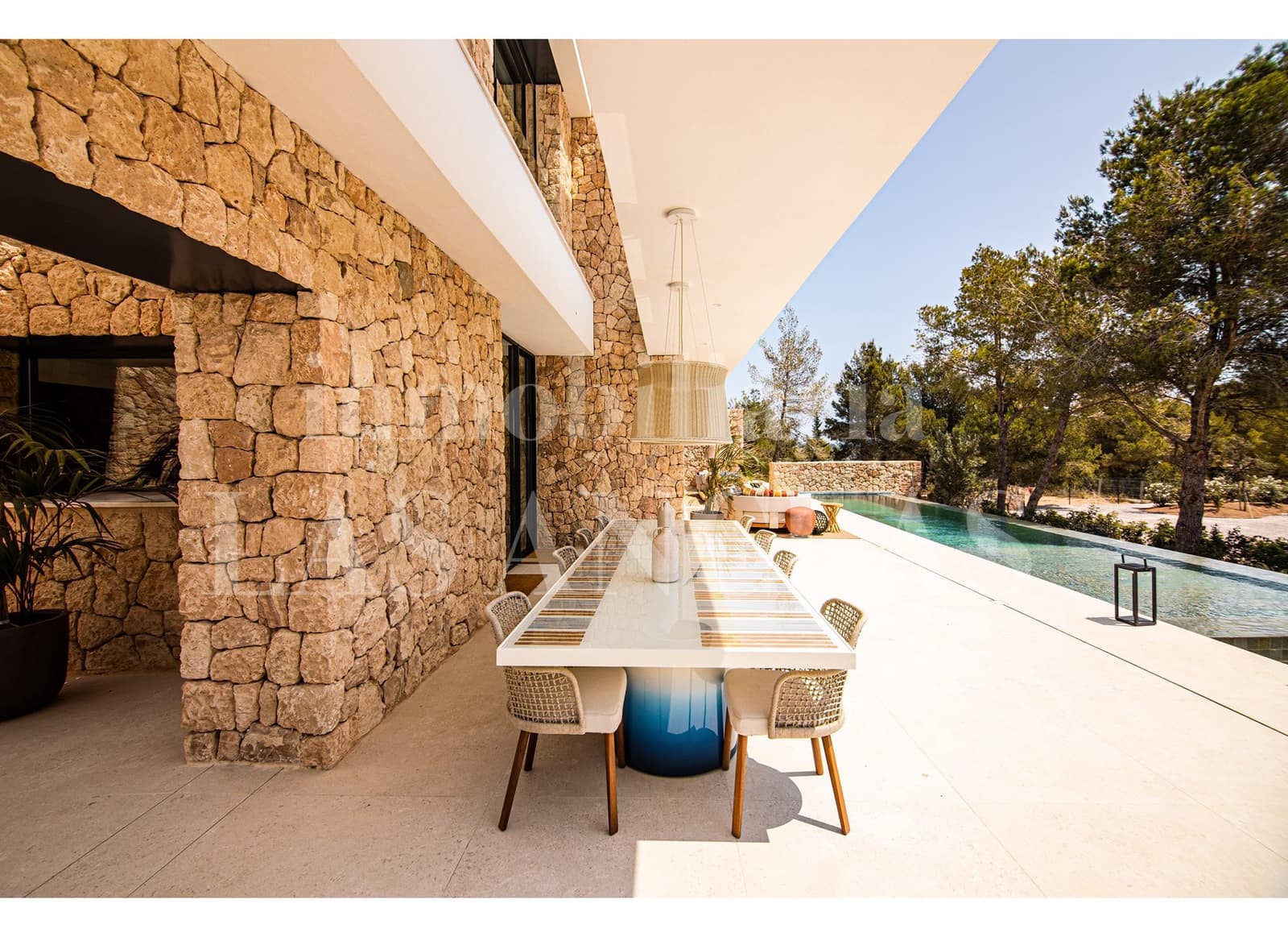 Chalet de 4 habitaciones en Santa Eulalia / Santa Eularia en venta con piscina - 5.900.000 € (Ref: 9030631)