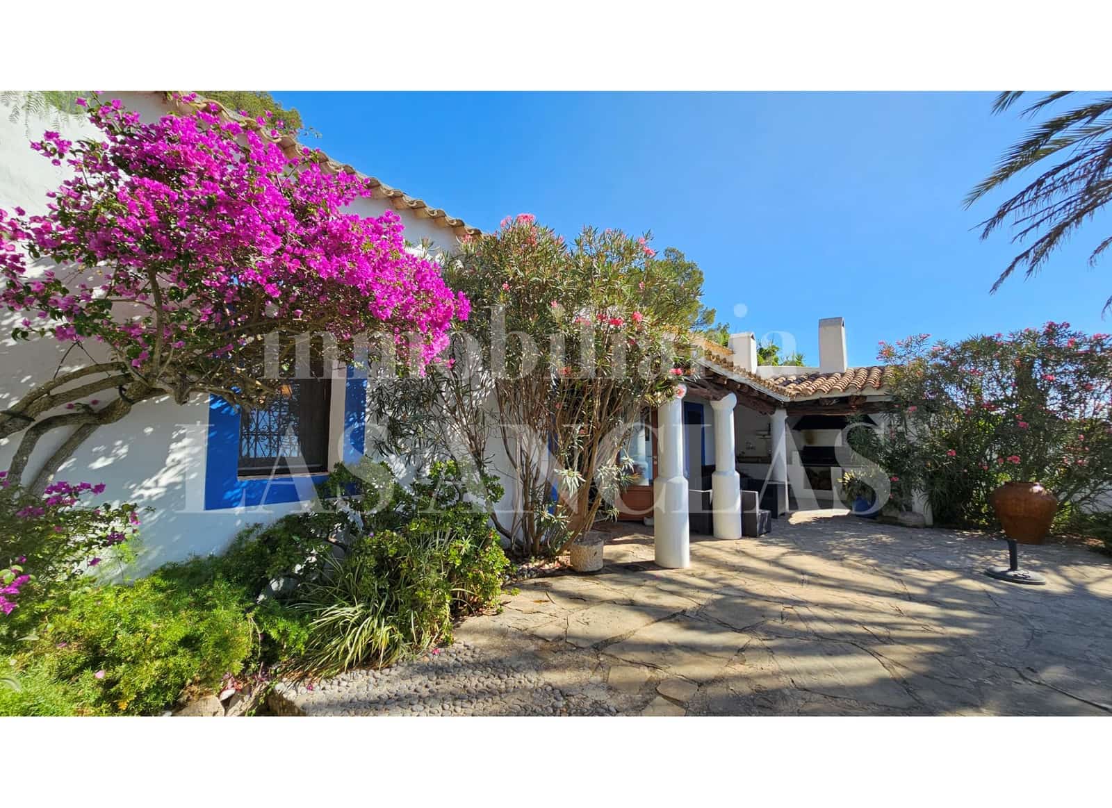 4 soveværelse Finca/Landehus til salg i Sant Llorenc de Balafia med swimmingpool - € 2.190.000 (Ref: 9058434)
