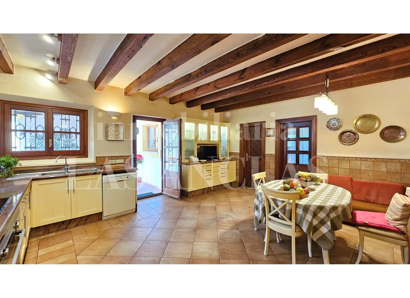 11 soveværelse Villa til salg i Sant Rafael de Sa Creu med swimmingpool garage - € 35.000.000 (Ref: 9129232)