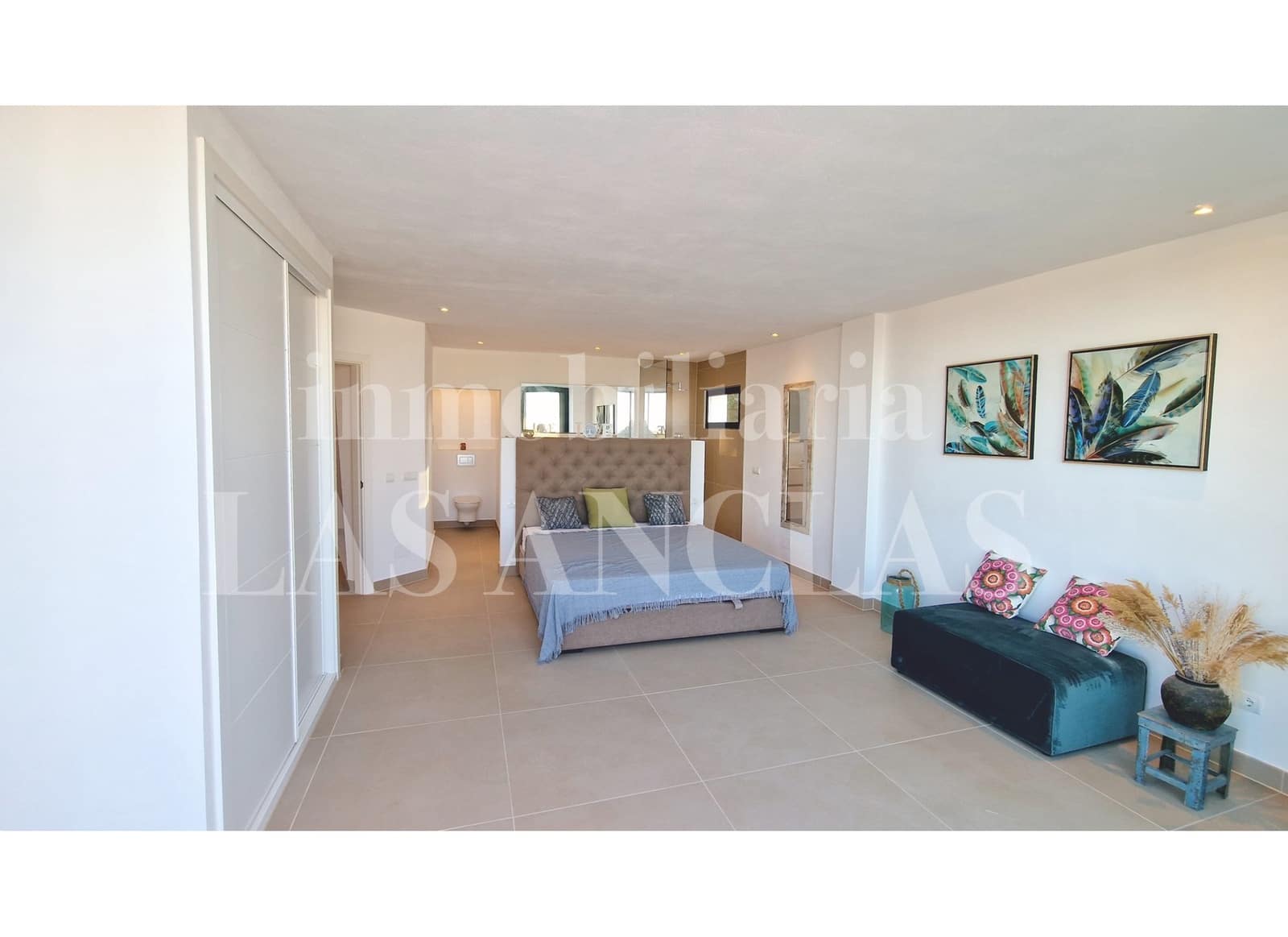 5 bedroom Villa for sale in San Jose / Sant Josep de Sa Talaia with pool - € 3,720,000 (Ref: 9216702)