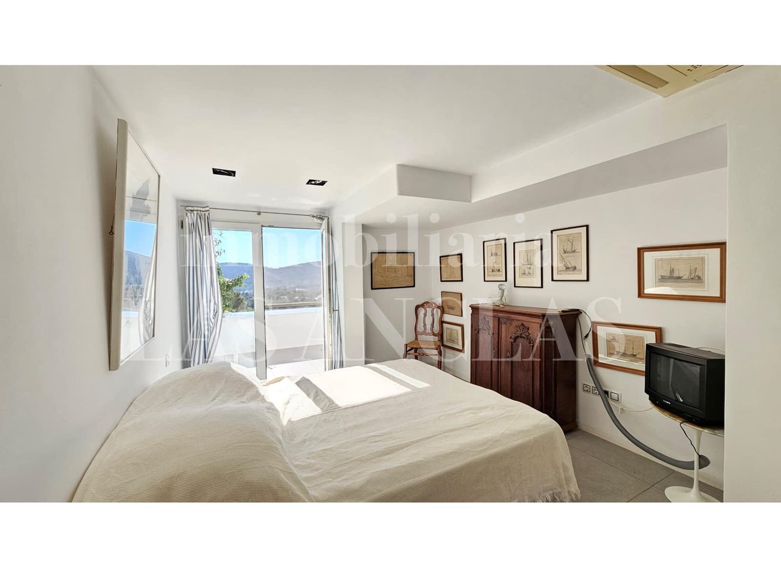 3 bedroom Flat for sale in Ibiza / Eivissa town with pool garage - € 1,490,000 (Ref: 9293871)