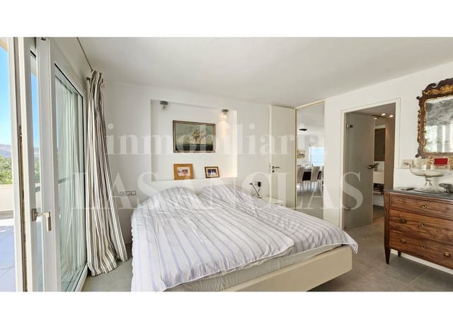 3 bedroom Flat for sale in Ibiza / Eivissa town with pool garage - € 1,490,000 (Ref: 9293871)