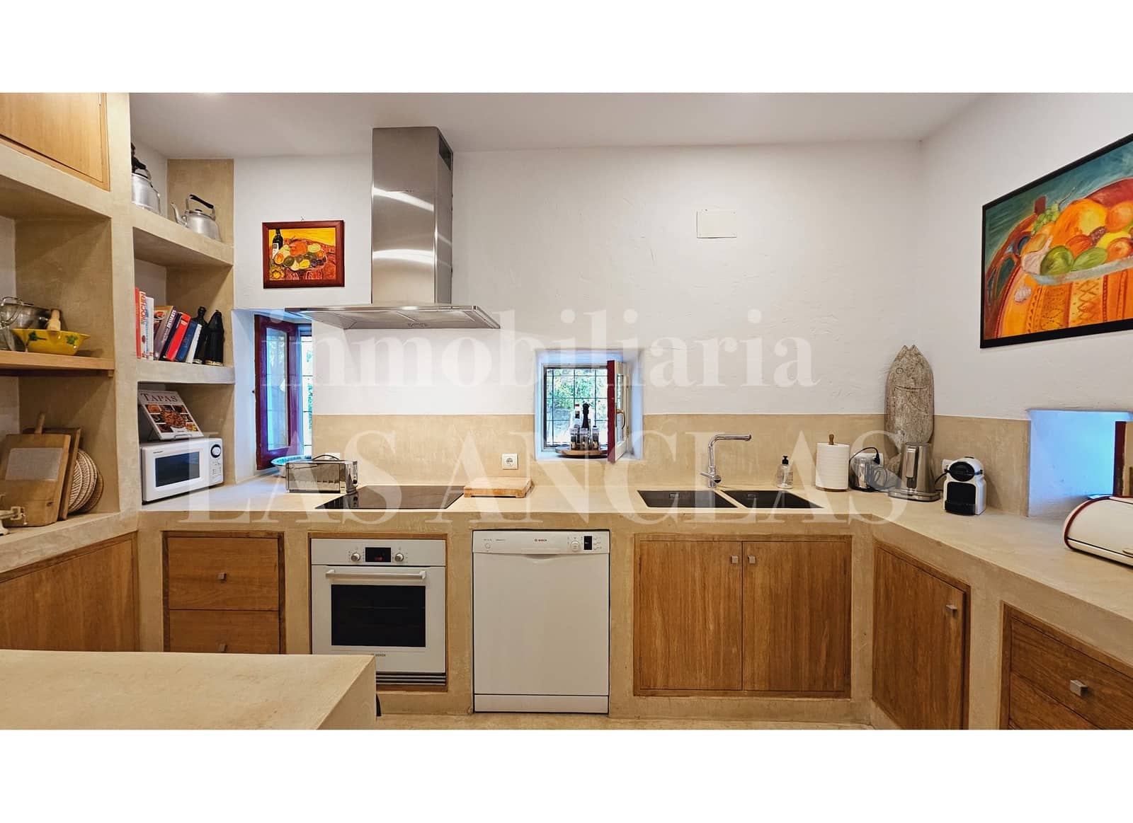 5 soveværelse Finca/Landehus til salg i Ibiza by med swimmingpool garage - € 2.600.000 (Ref: 9312101)