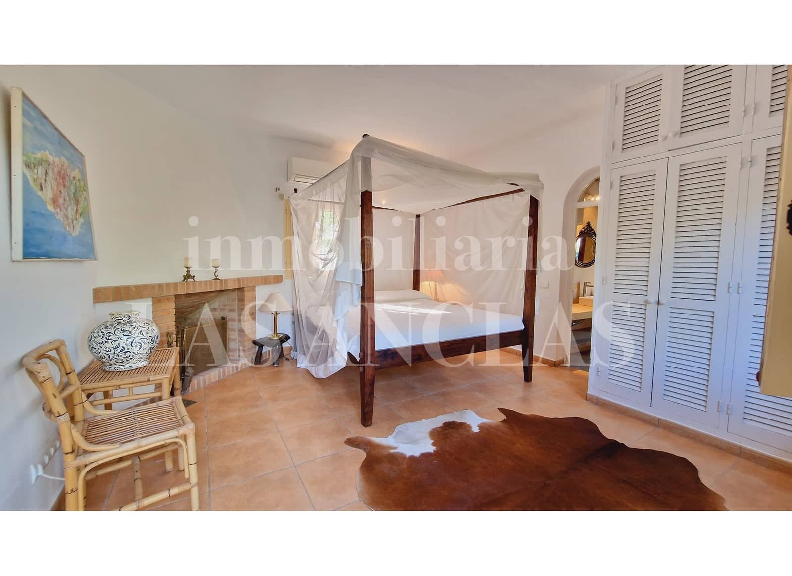 5 soveværelse Finca/Landehus til salg i Ibiza by med swimmingpool garage - € 2.600.000 (Ref: 9312101)