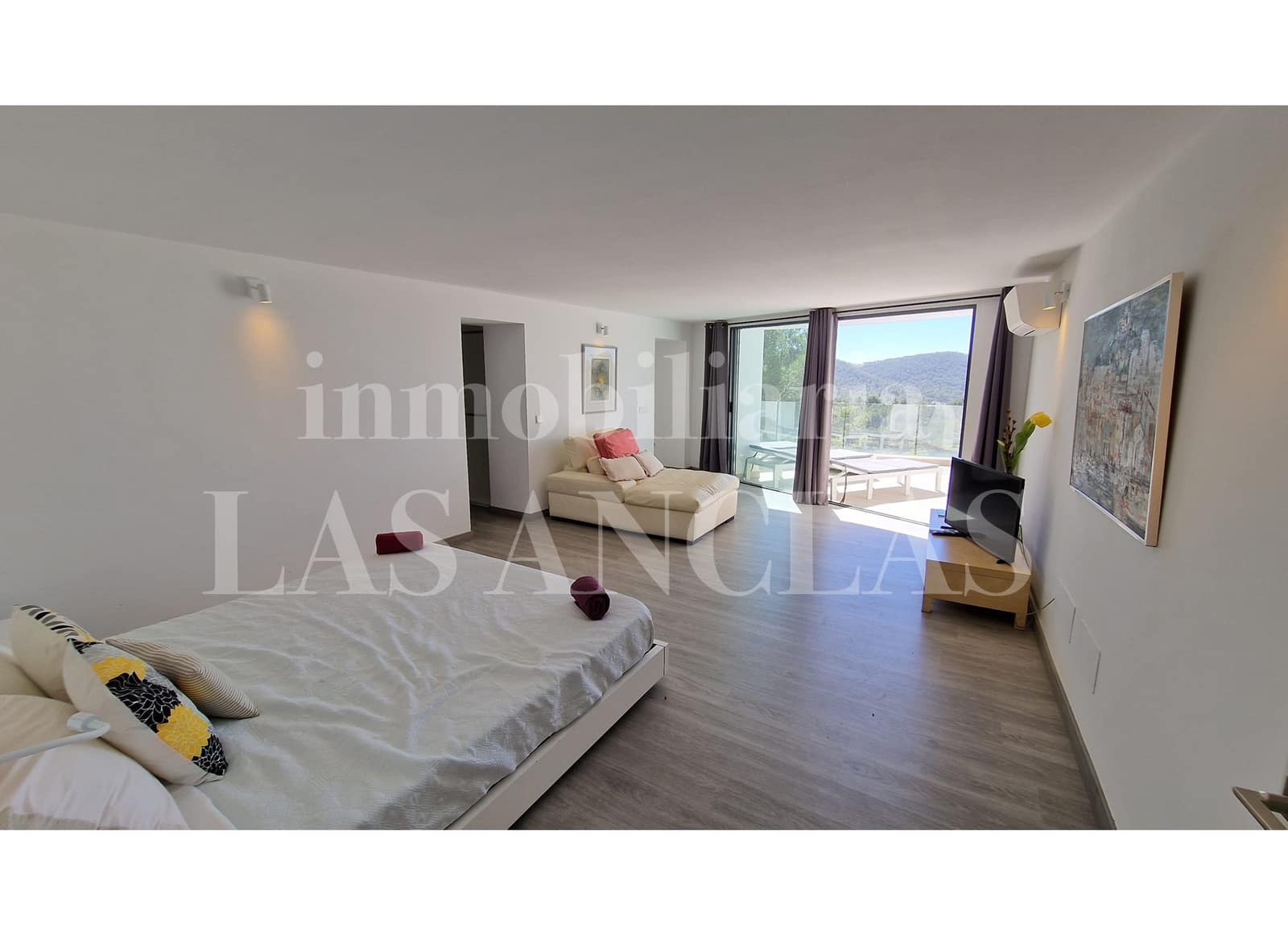 5 soverom Villa til salgs i Nuestra Senora de Jesus med svømmebasseng garasje - € 3 500 000 (Ref: 9352970)