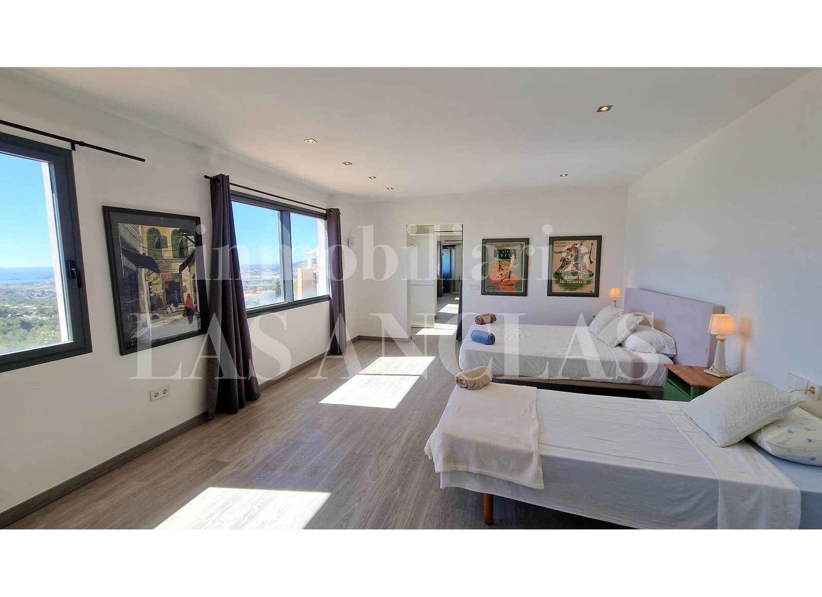 5 soverom Villa til salgs i Nuestra Senora de Jesus med svømmebasseng garasje - € 3 500 000 (Ref: 9352970)