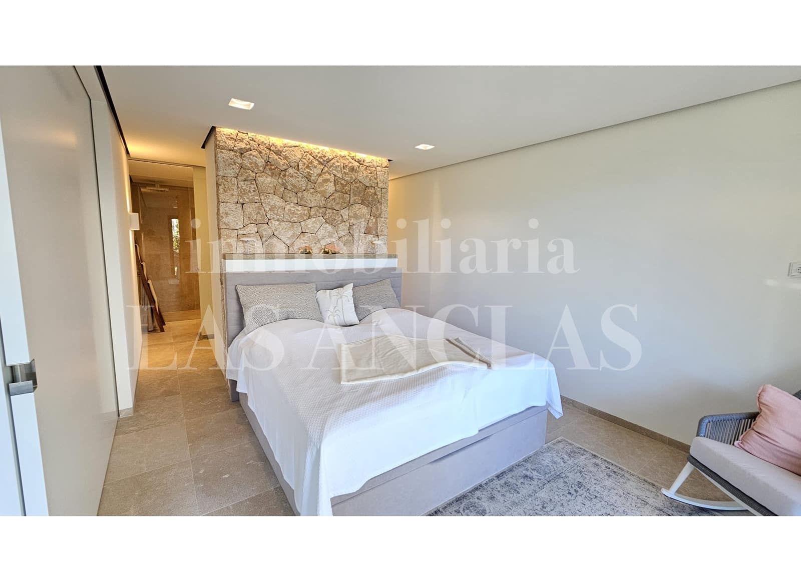 1 bedroom Flat for sale in Ibiza / Eivissa town - € 875,000 (Ref: 9371489)