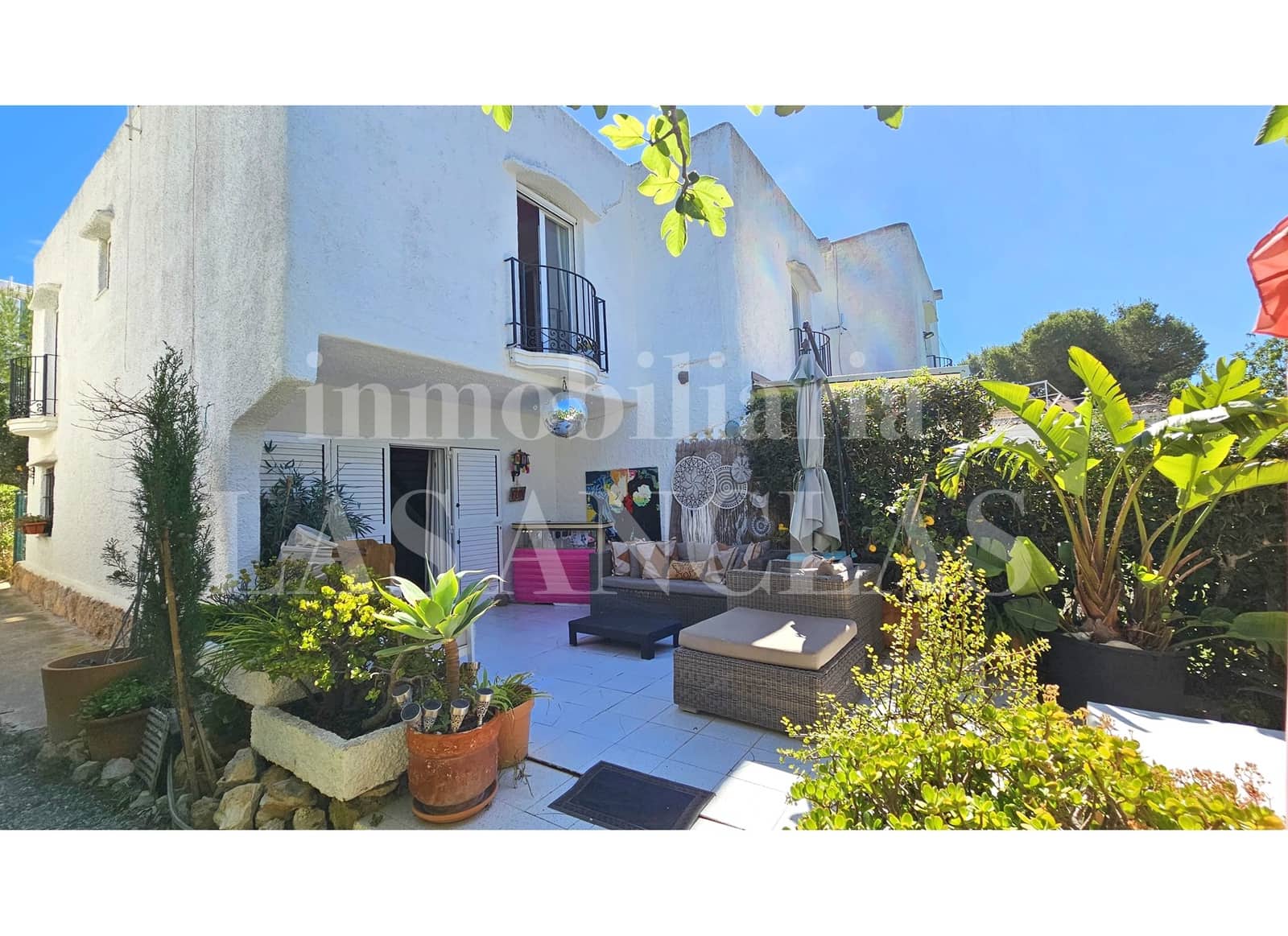 2 slaapkamer Rijtjeshuis te koop in Talamanca - € 810.000 (Ref: 9371490)