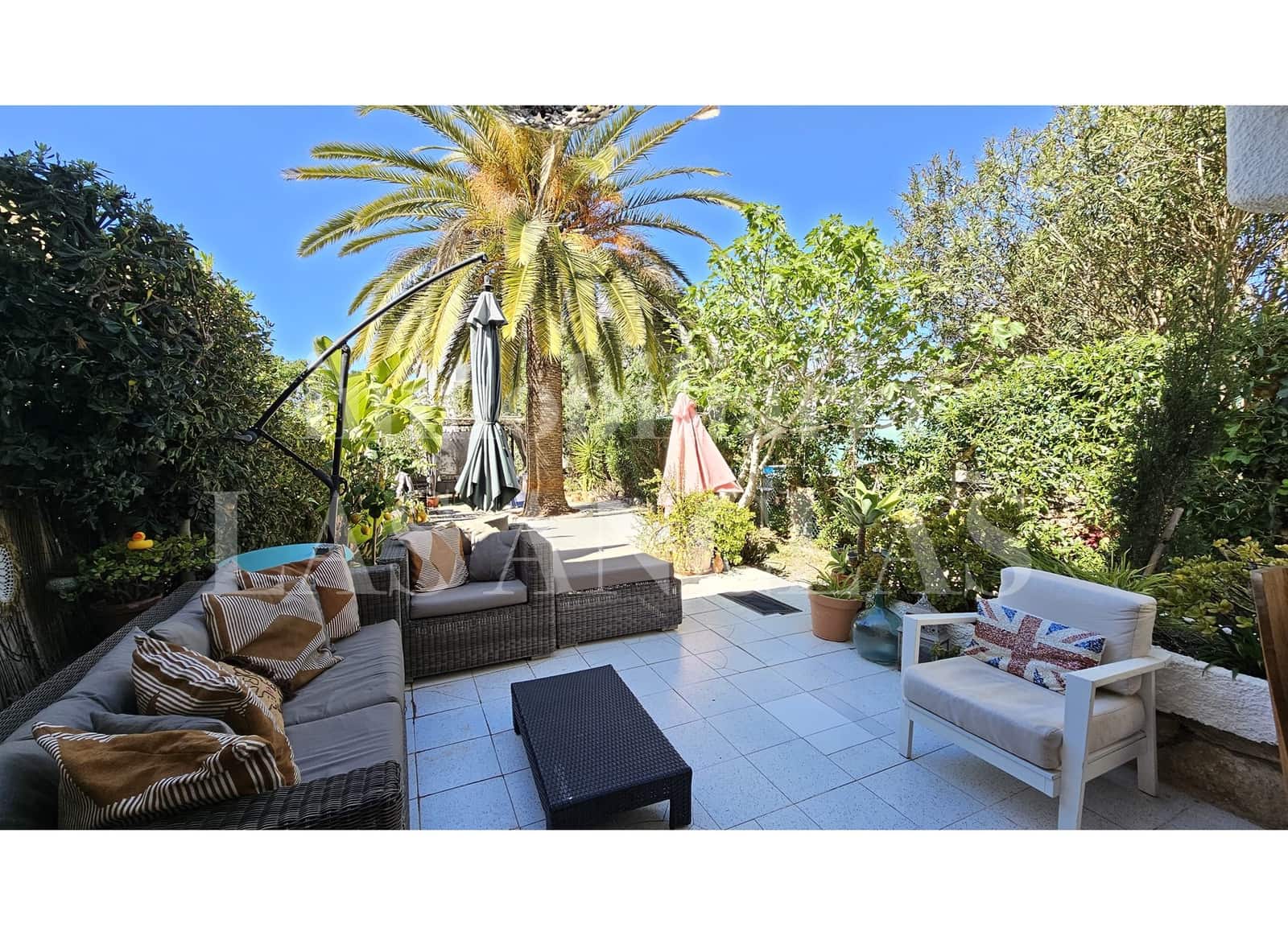 2 slaapkamer Rijtjeshuis te koop in Talamanca - € 810.000 (Ref: 9371490)