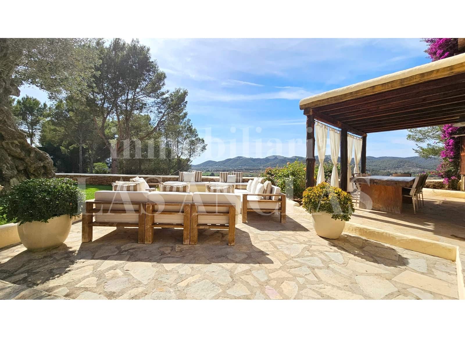 7 soverom Finca/Herregård til salgs i Sant Rafael de Sa Creu med svømmebasseng garasje - € 3 500 000 (Ref: 9429108)