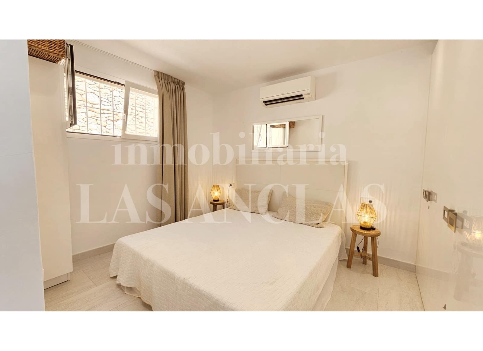 1 slaapkamer Rijtjeshuis te koop in Santa Eulalia / Santa Eularia - € 695.000 (Ref: 9432790)