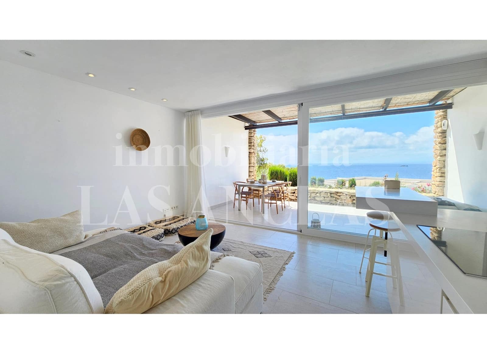 1 slaapkamer Rijtjeshuis te koop in Santa Eulalia / Santa Eularia - € 695.000 (Ref: 9432790)