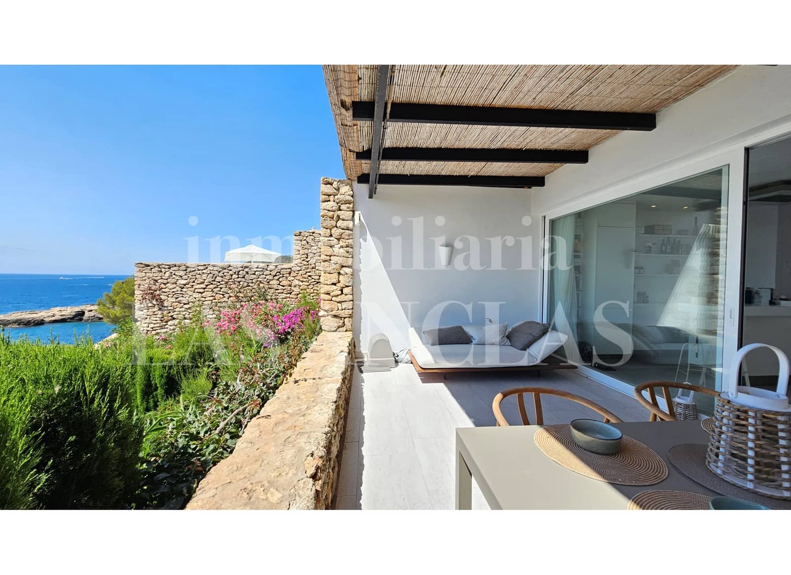 1 slaapkamer Rijtjeshuis te koop in Santa Eulalia / Santa Eularia - € 695.000 (Ref: 9432790)