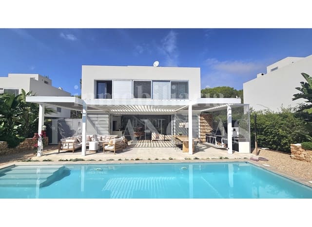 3 soverom Villa til salgs i Cala Llenya, Santa Eulalia / Santa Eularia med svømmebasseng - € 2 680 000 (Ref: 9436438)