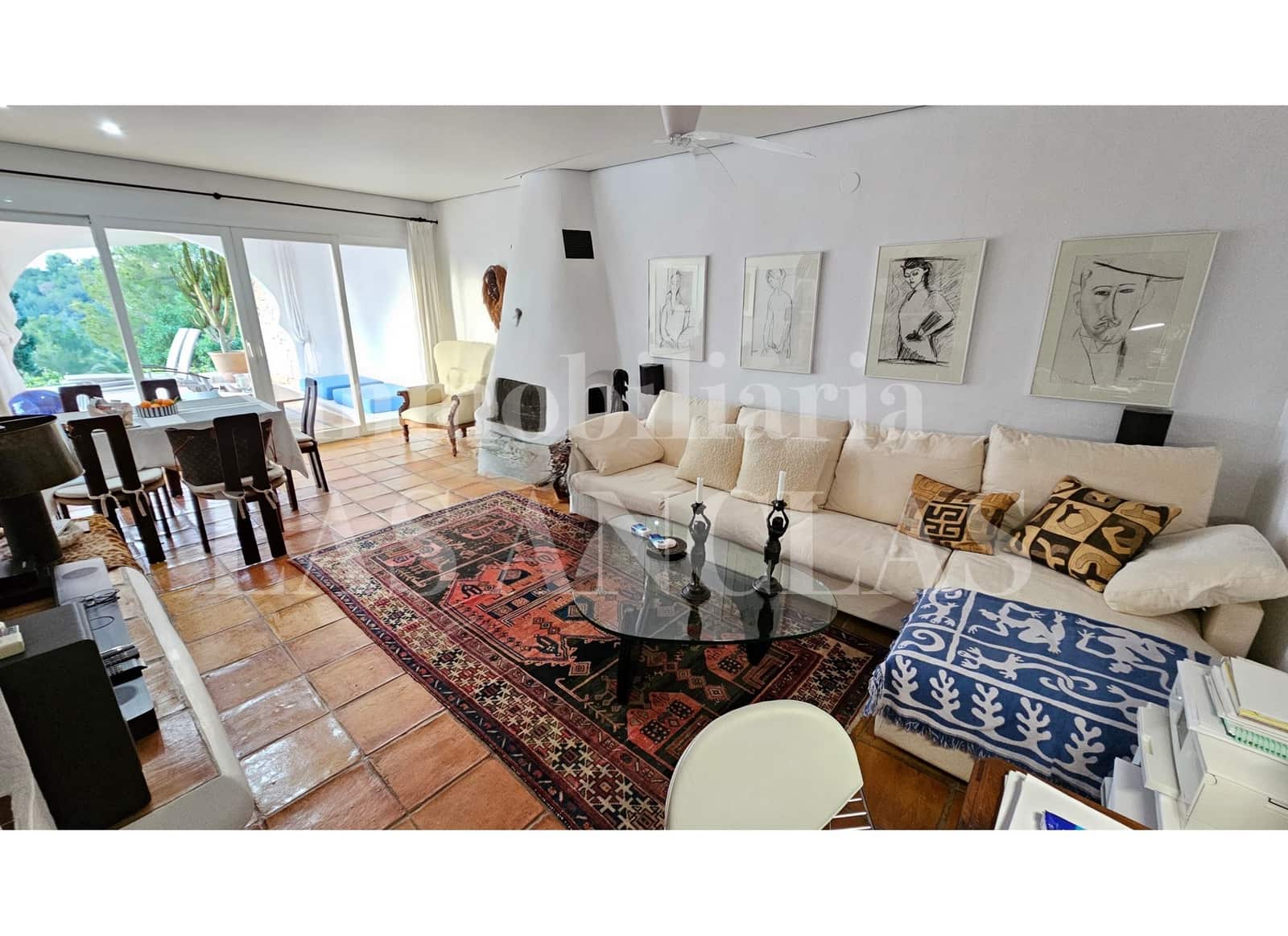 2 soverom Kjedet enebolig til salgs i Santa Eulalia / Santa Eularia med svømmebasseng - € 1 200 000 (Ref: 9451561)