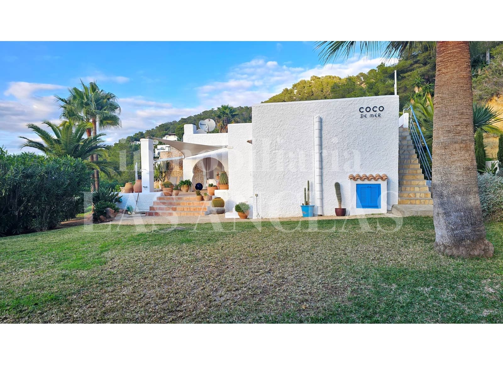 2 soverom Kjedet enebolig til salgs i Santa Eulalia / Santa Eularia med svømmebasseng - € 1 200 000 (Ref: 9451561)