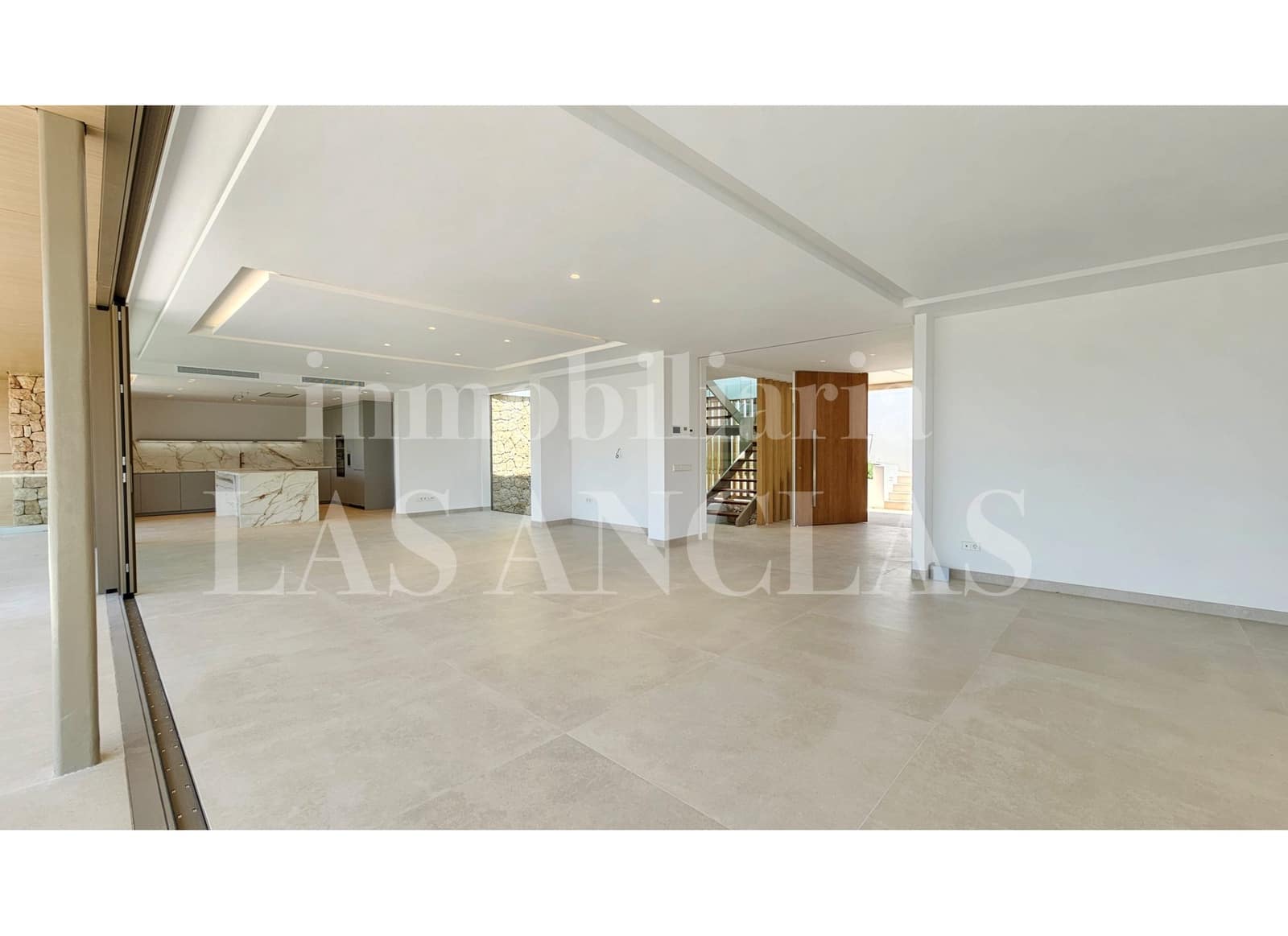 5 bedroom Villa for sale in Nuestra Senora de Jesus with pool - € 5,600,000 (Ref: 9454792)