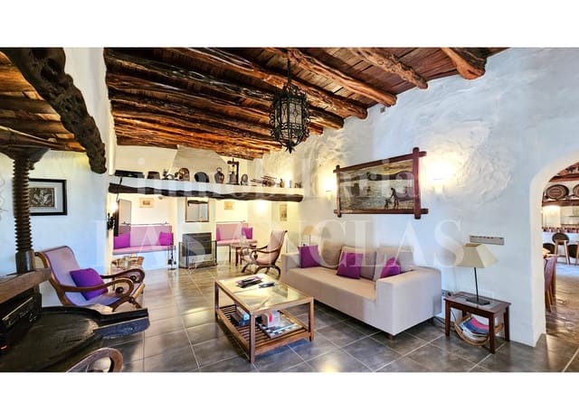 Finca/Casa Rural de 4 habitaciones en Sant Llorenç de Balafia, Sant Joan de Labritja en venta con piscina - 2.190.000 € (Ref: 9460823)