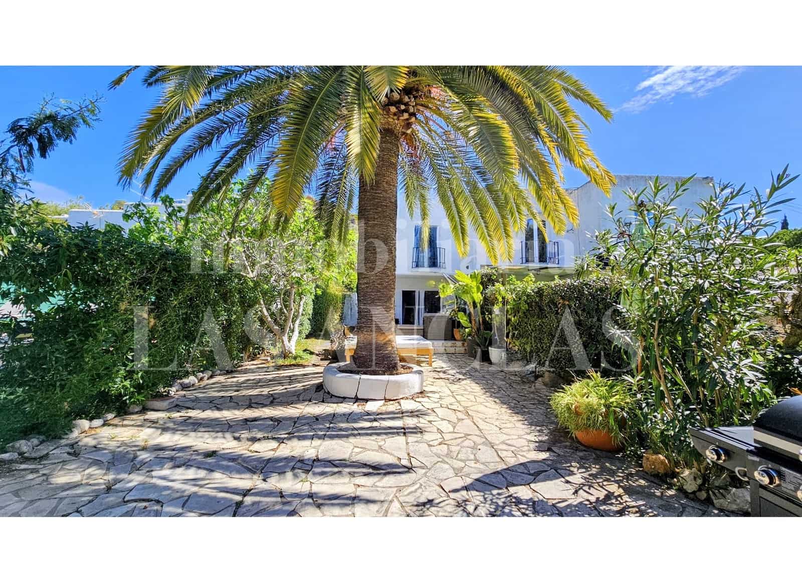 Adosado de 2 habitaciones en Talamanca en venta - 900.000 € (Ref: 9500740)