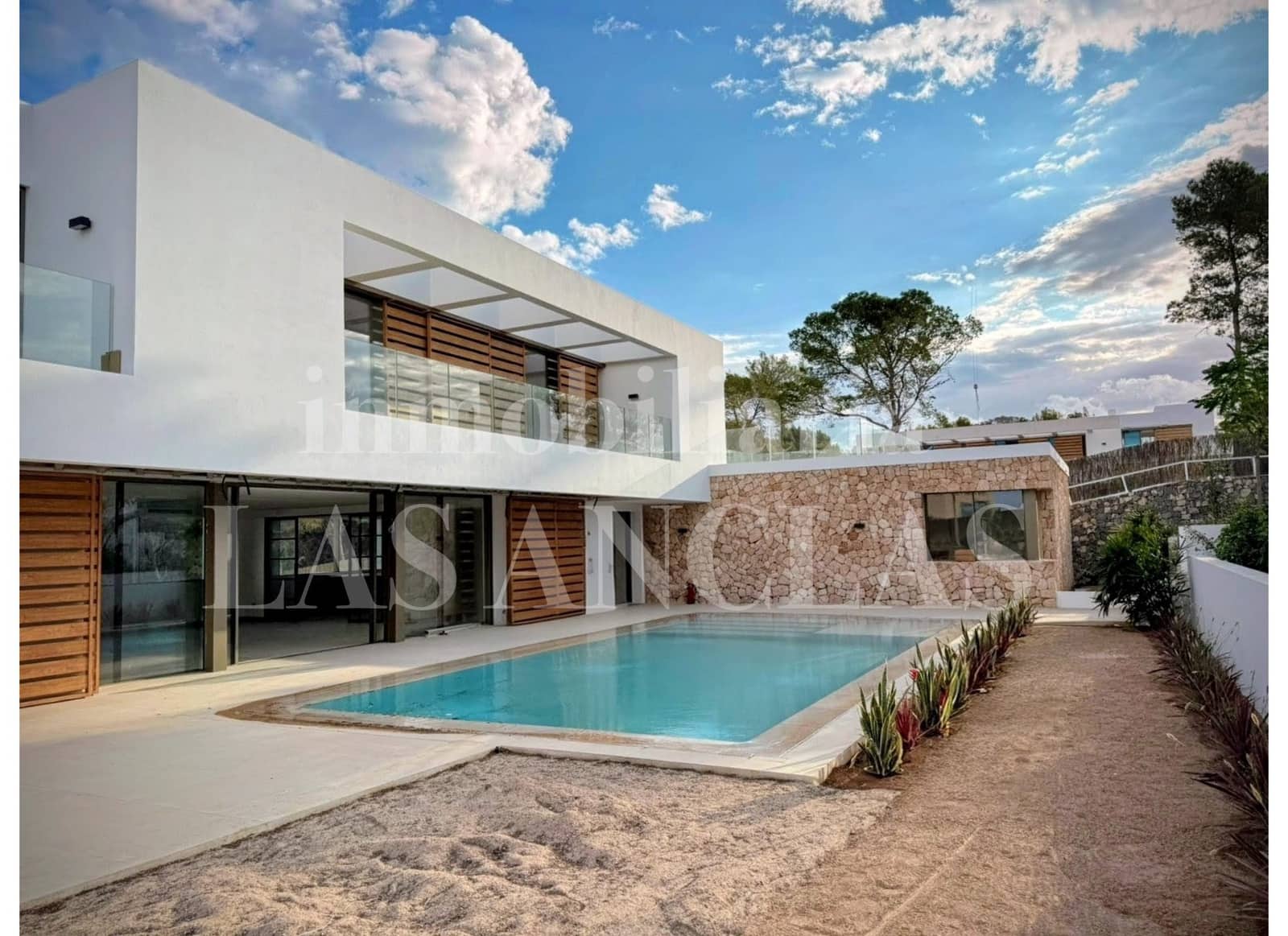 6 bedroom Villa for sale in Nuestra Senora de Jesus with pool garage - € 5,700,000 (Ref: 9511360)