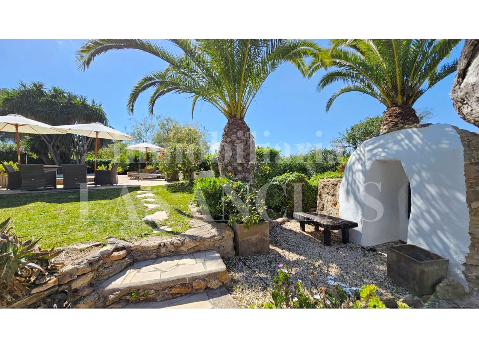 5 soverom Finca/Herregård til salgs i Ibiza by med svømmebasseng garasje - € 2 600 000 (Ref: 9535338)