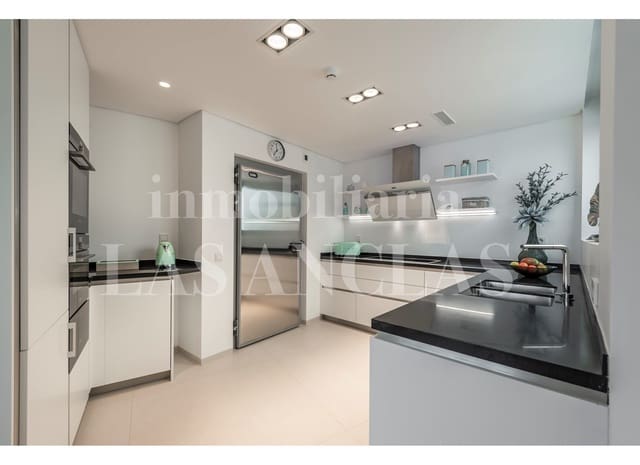 10 slaapkamer Villa te koop in Santa Eulalia / Santa Eularia met zwembad - € 9.800.000 (Ref: 9547228)