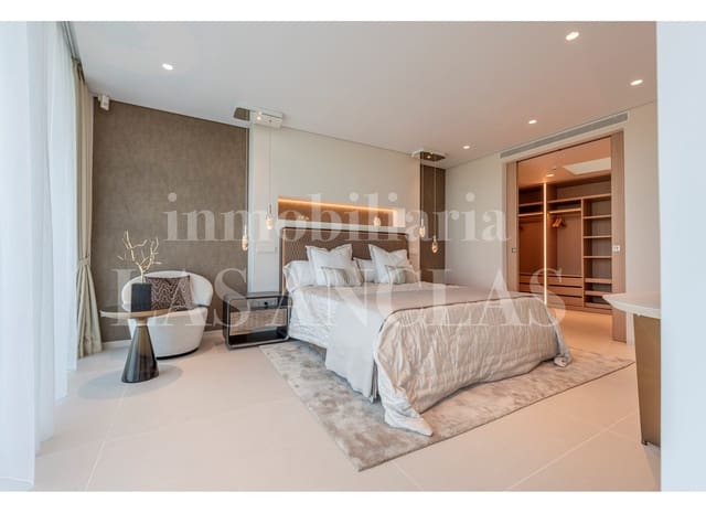 10 slaapkamer Villa te koop in Santa Eulalia / Santa Eularia met zwembad - € 9.800.000 (Ref: 9547228)