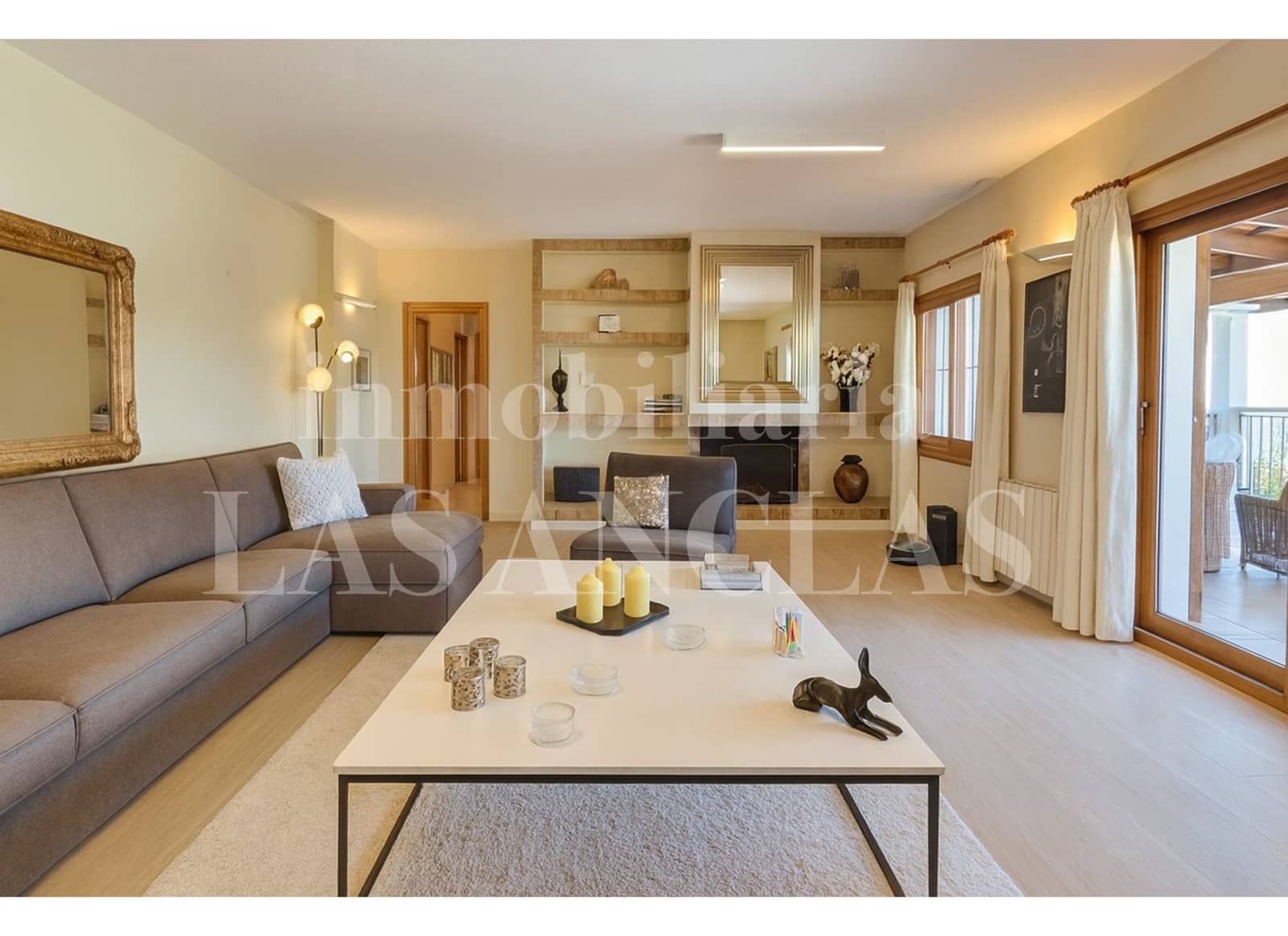 5 sypialnia Willa na sprzedaż w Nuestra Senora de Jesus z basenem garażem - 4 200 000 € (Ref: 9550362)