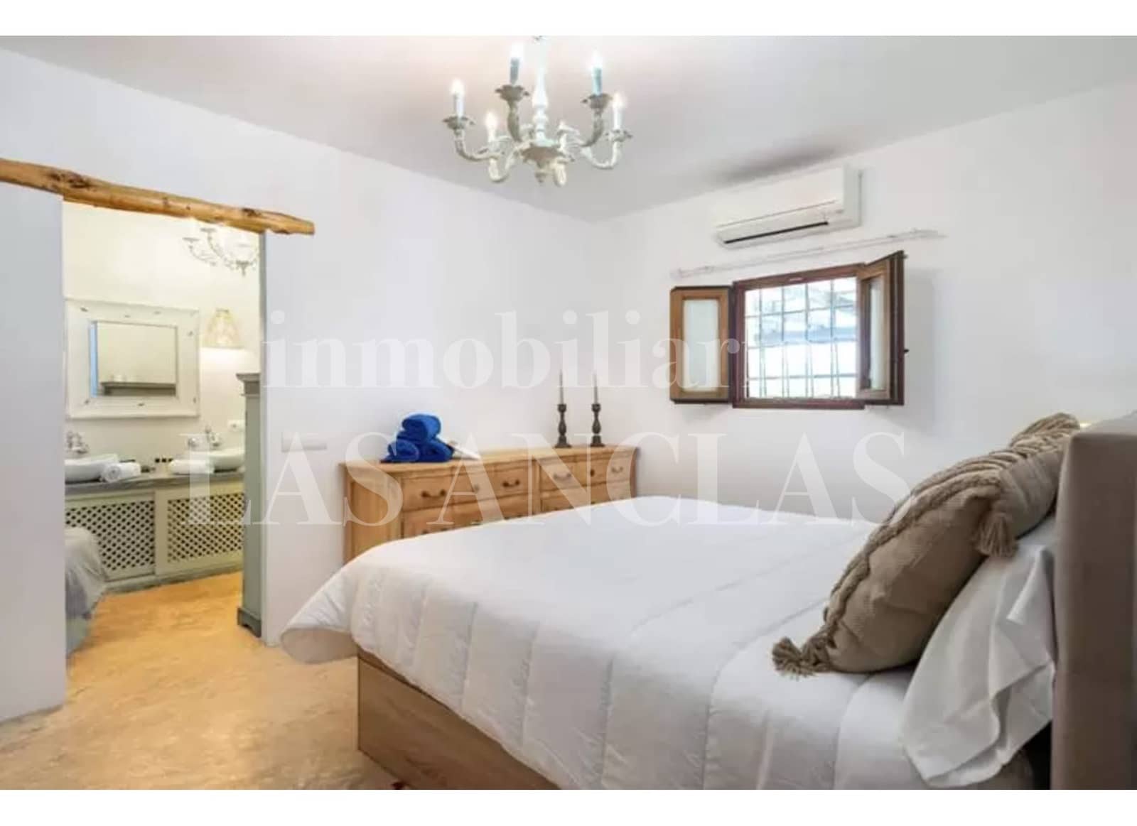 4 makuuhuone Huvila myytävänä paikassa San Jose / Sant Josep de Sa Talaia mukana uima-altaan 
autotalli - 2 180 000 € (Ref: 9553120)