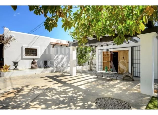 Chalet de 4 habitaciones en San Jose / Sant Josep de Sa Talaia en venta con piscina garaje - 2.180.000 € (Ref: 9553120)